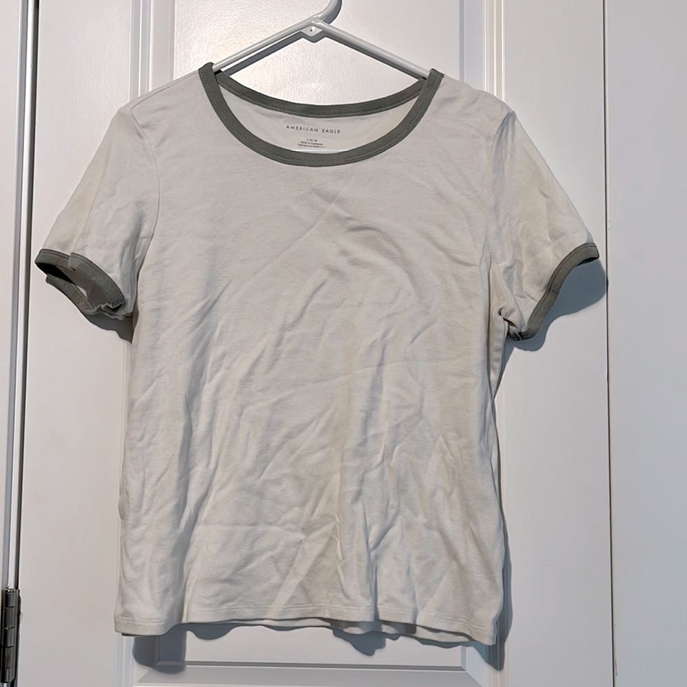 American Eagle basic tee